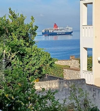 Seaview Luxury Apartment Mytilíni Eksteriør bilde