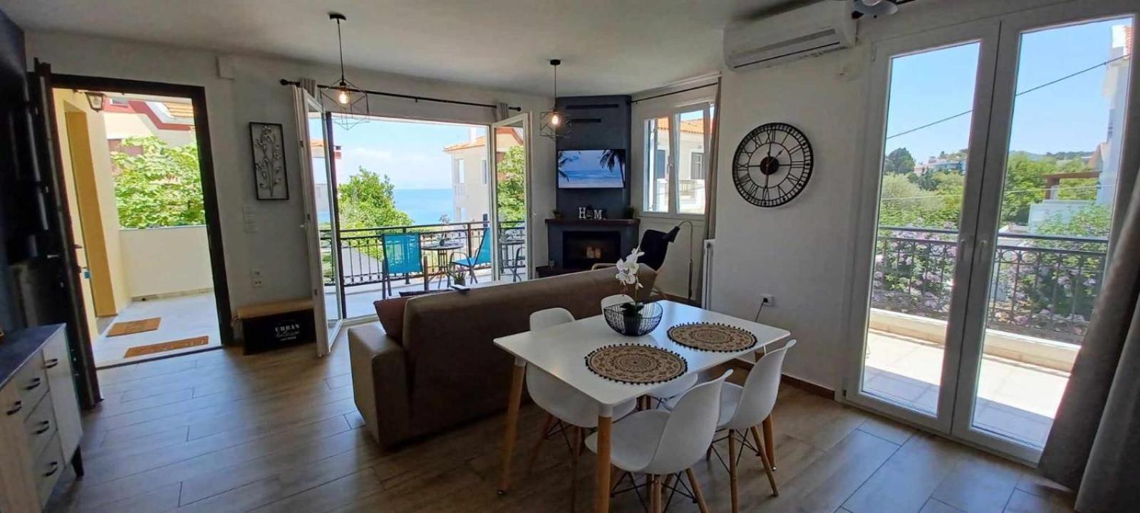 Seaview Luxury Apartment Mytilíni Eksteriør bilde